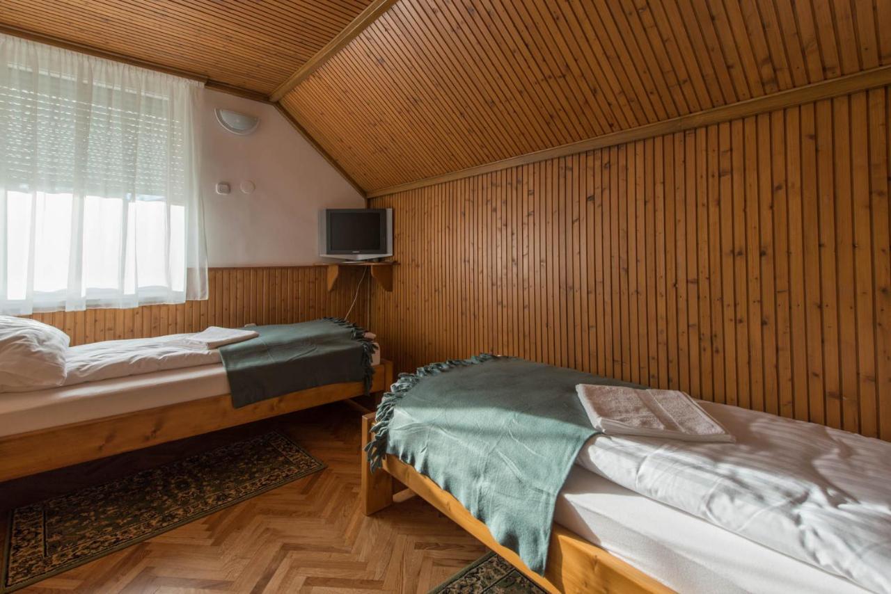 Hajdu Apartman 3. Hajdúszoboszló المظهر الخارجي الصورة